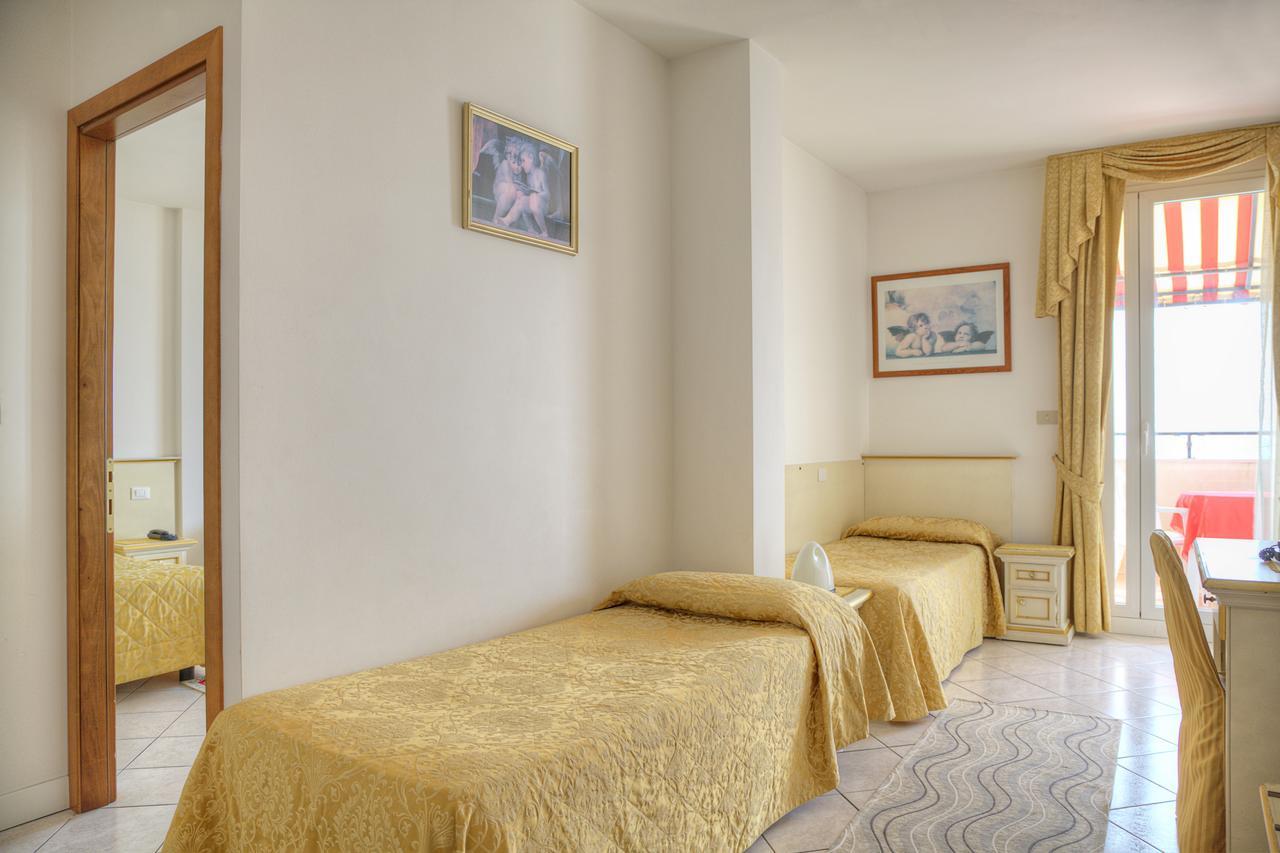 Hotel Elpiro Lido di Jesolo Zewnętrze zdjęcie