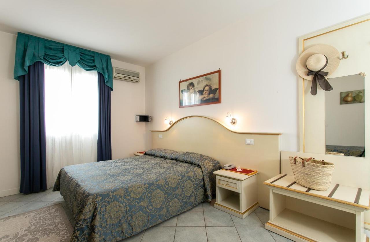 Hotel Elpiro Lido di Jesolo Zewnętrze zdjęcie